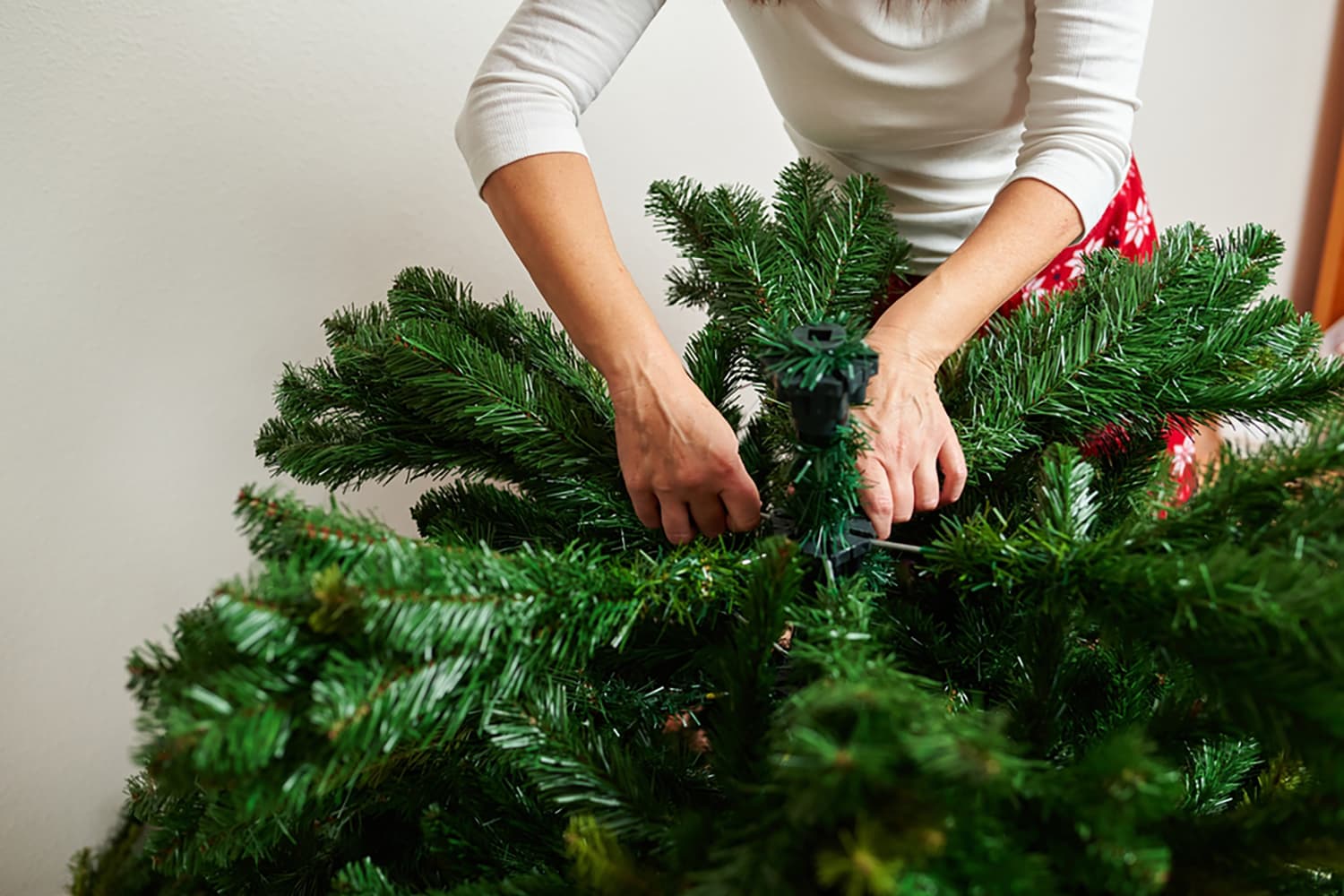 Pre fluffed christmas tree store