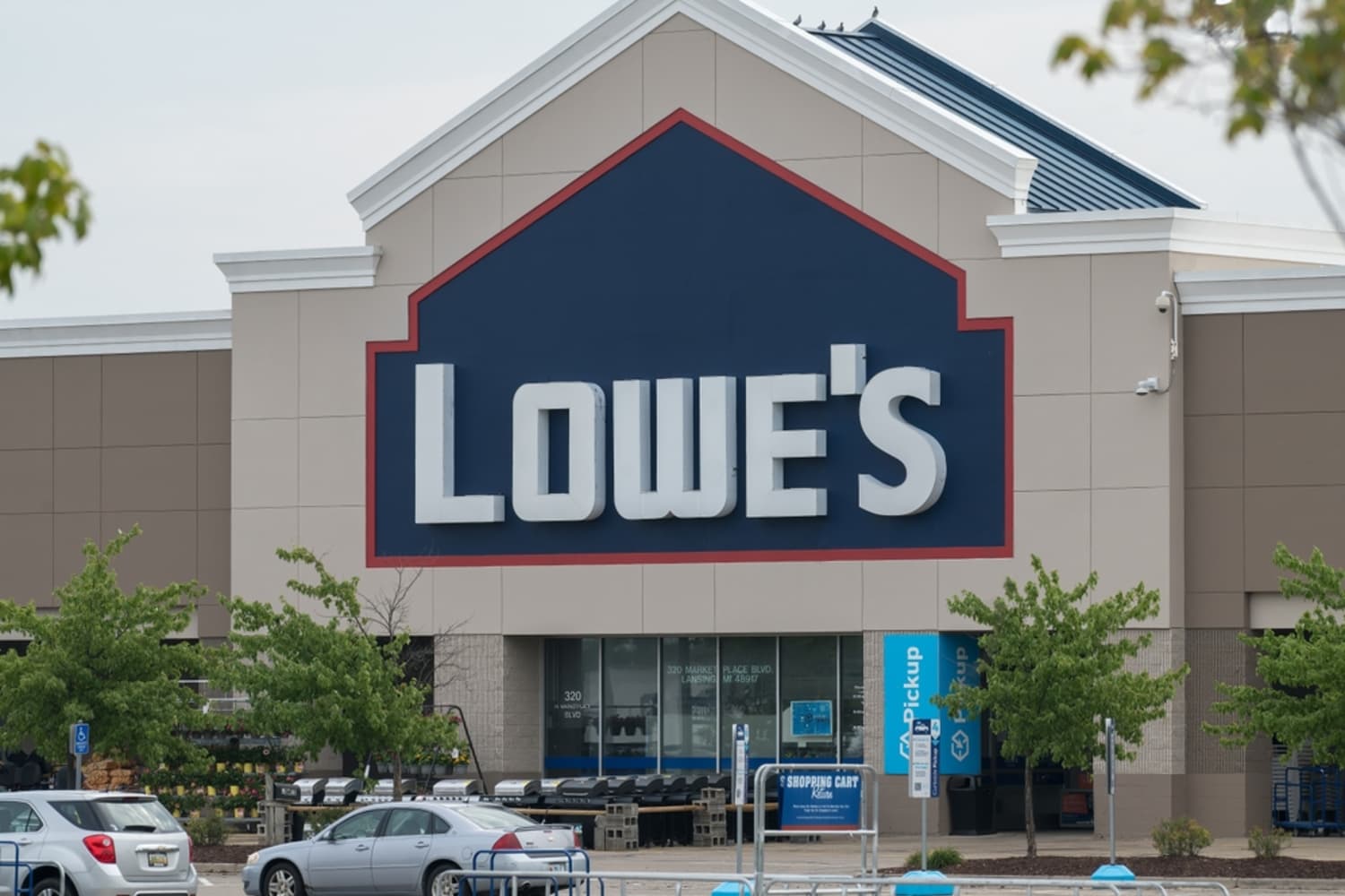 Is Lowe's Open on Memorial Day? Find Out Apartment Therapy