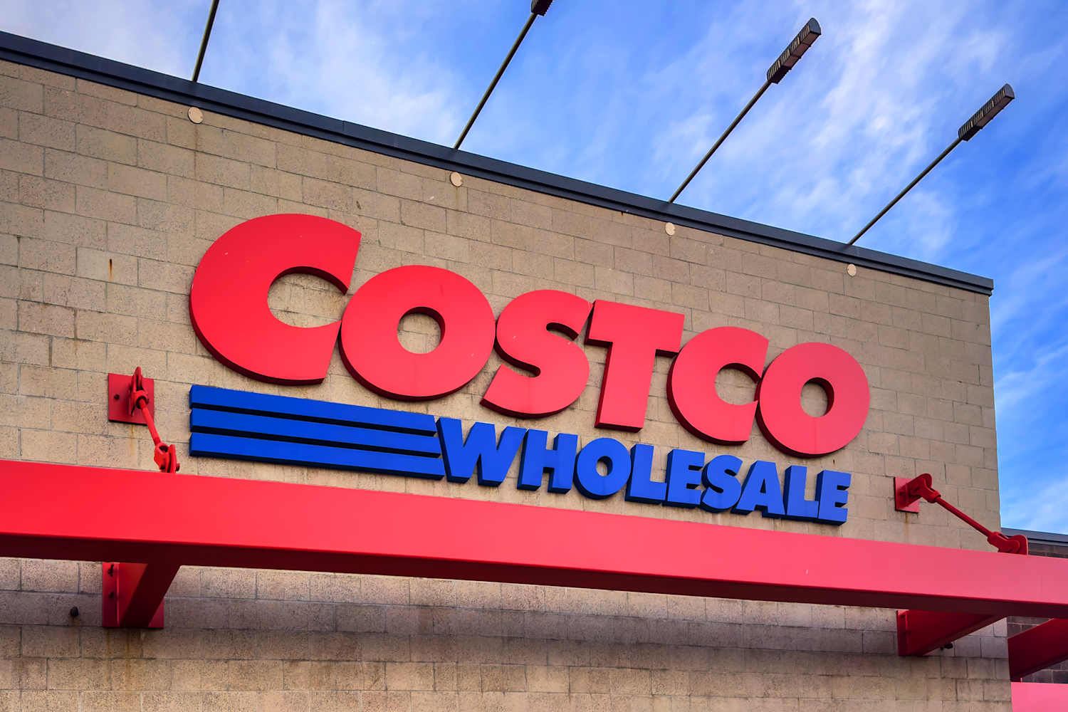 Costco Is Selling the Excello String Light Pole Set | Apartment Therapy