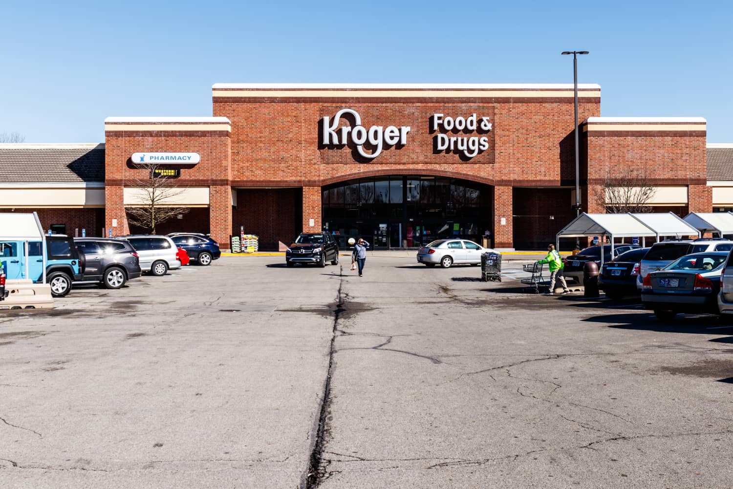 Kroger Open Easter 2025 Deni Susette