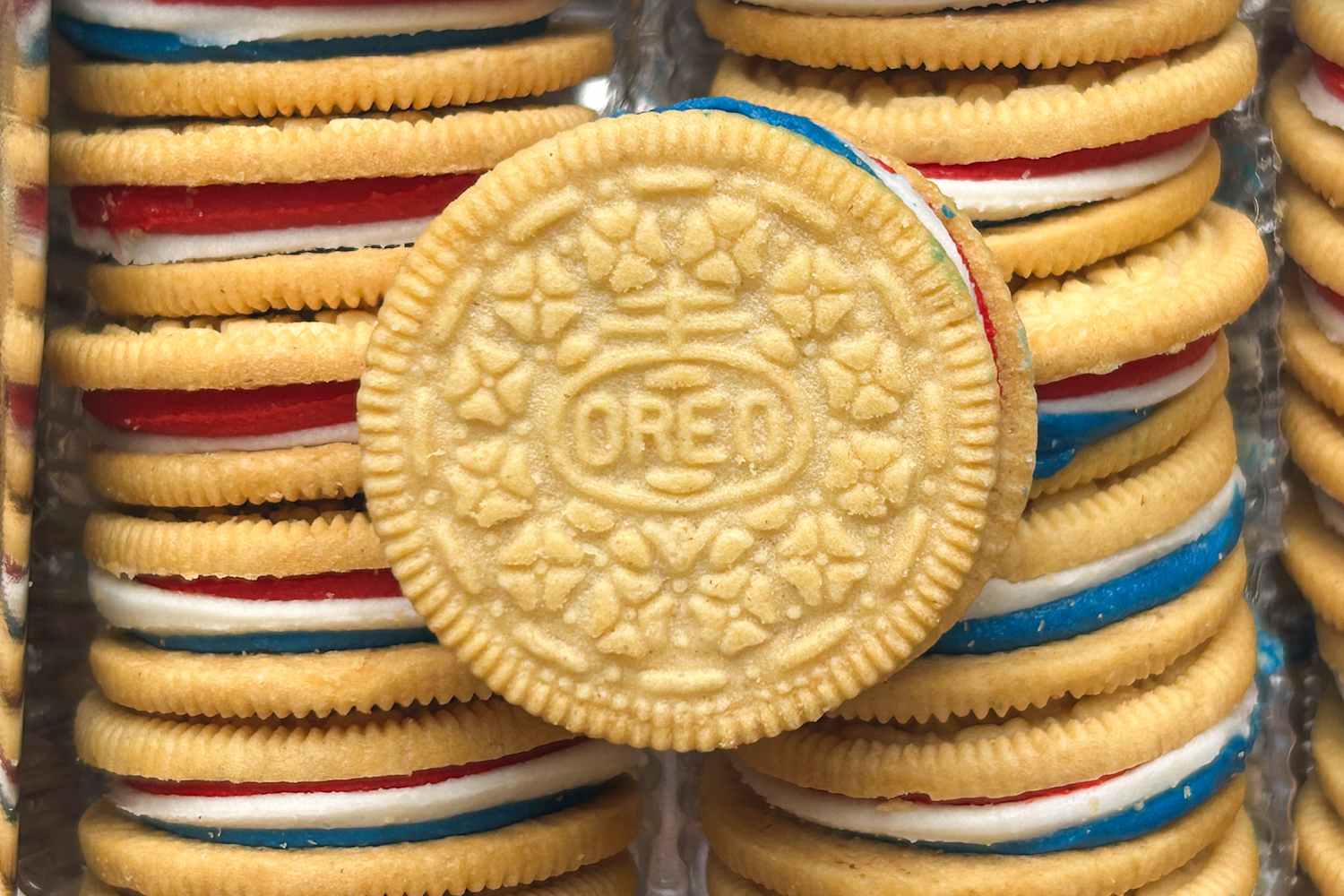 I Tried Oreo’s Latest Limited Edition Firecracker Pop Flavor