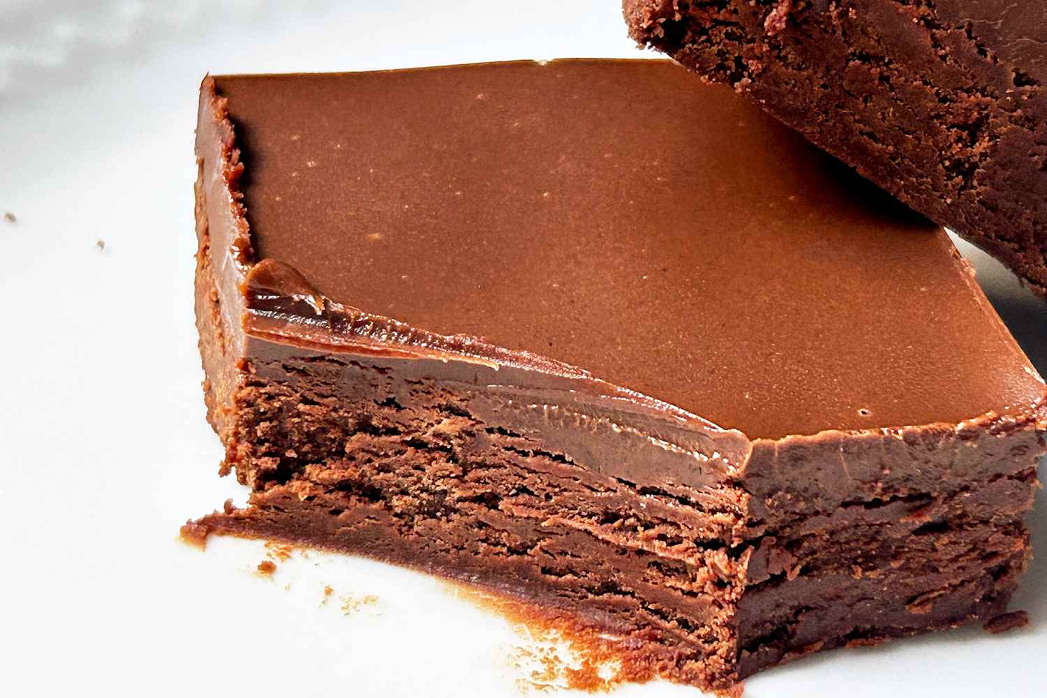 Diese mehlfreien Brownies mit nur 5 Zutaten sind viel einfacher ...