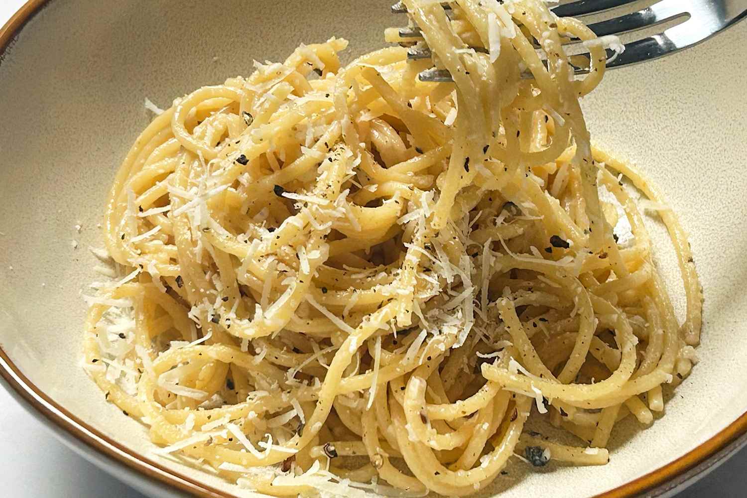Cacio e Pepe Is The Most Delicious Easy Weeknight Dinner