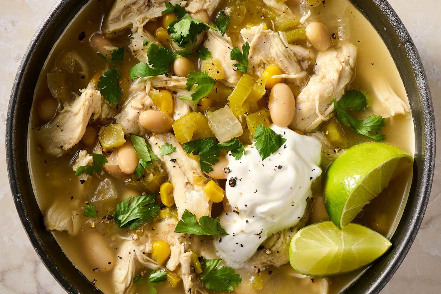 Slow Cooker White Chicken Chili Recipe (Crockpot Favorite!)