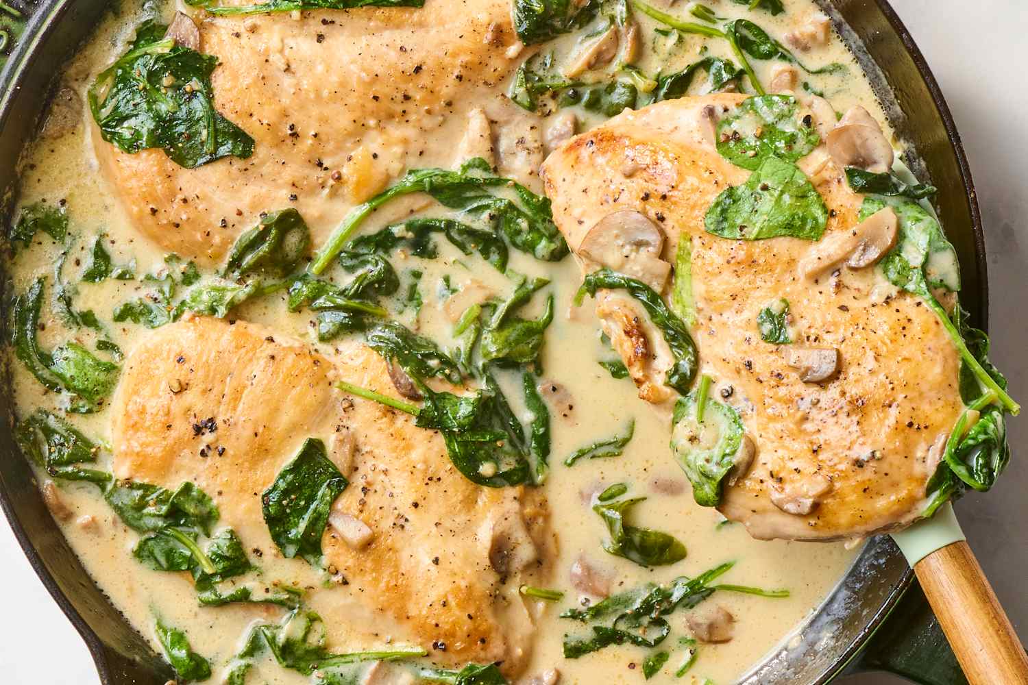Easy Chicken with Spinach and Mushrooms Recipe - The Kitchn
