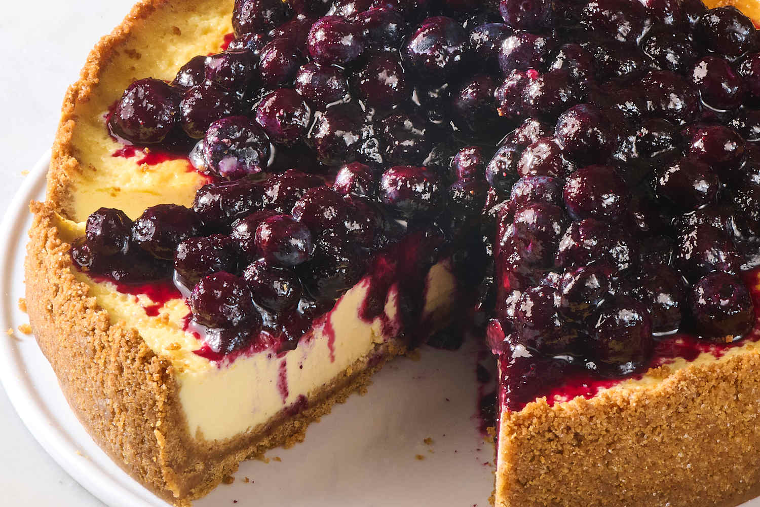 Next Time You Have Blueberries, Make It This Irresistibly Creamy Cheesecake