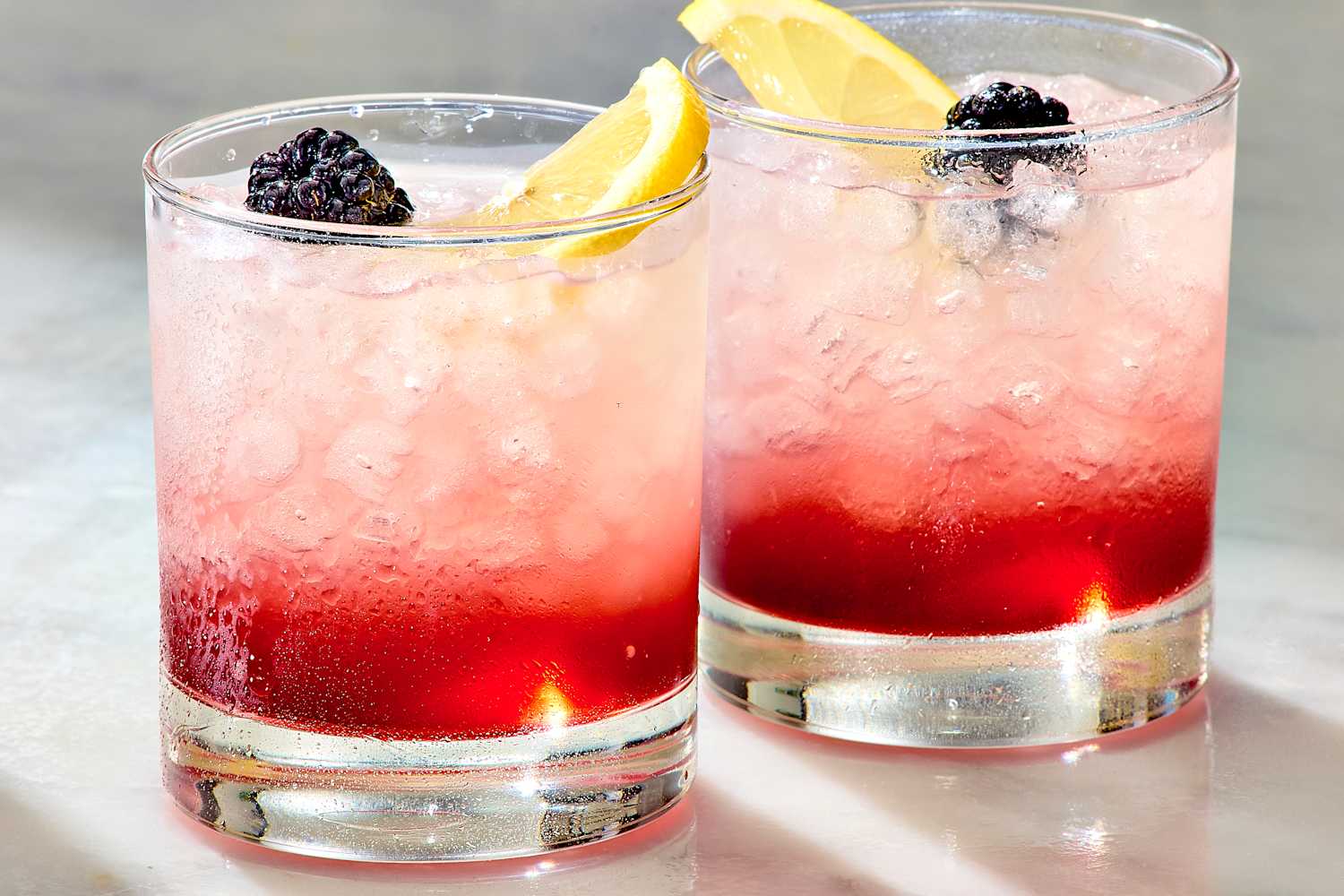 Refreshing Blackberry Lemon Gin Cocktail Recipe