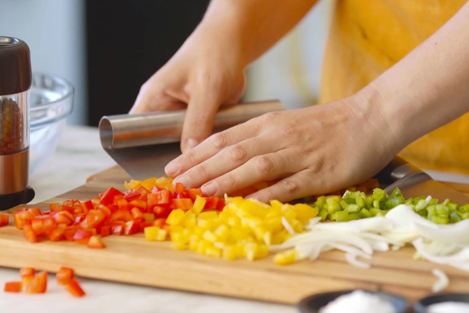 The $60 2-in-1 Chopping Board That Transforms right into a Professional-Chef-Worthy Meal-Prep Station