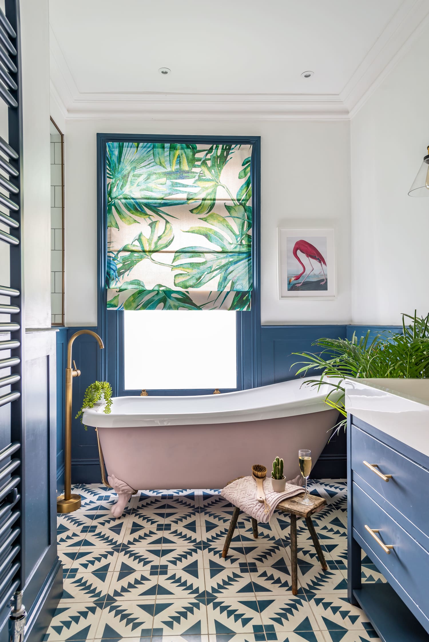Bathroom Decor Inspiration Ideas and Photos | Apartment ...