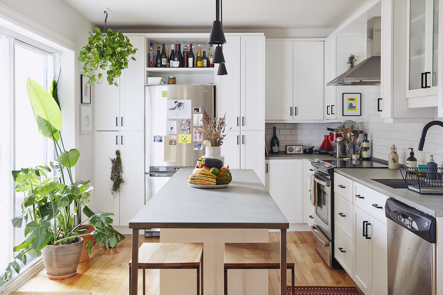 How To Decorate With Kitchen Wall Art Apartment Therapy
