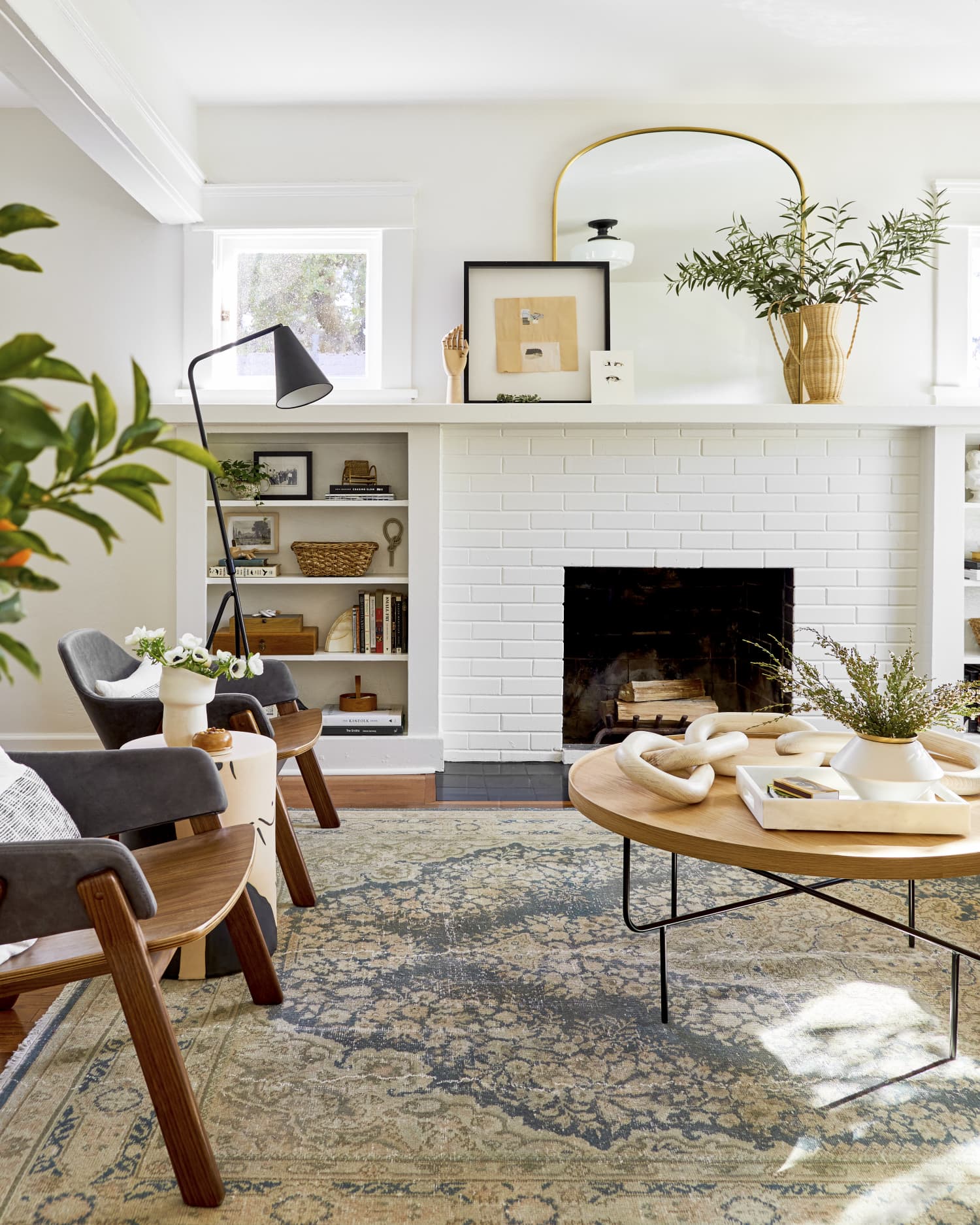 How To Create A Timeless And Trendy Living Room Apartment Therapy