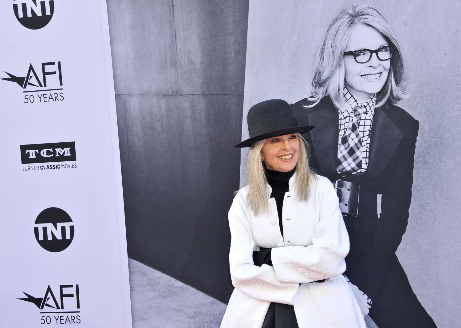 Watch Diane Keaton KonMari Her Closet on Instagram – PushUP24