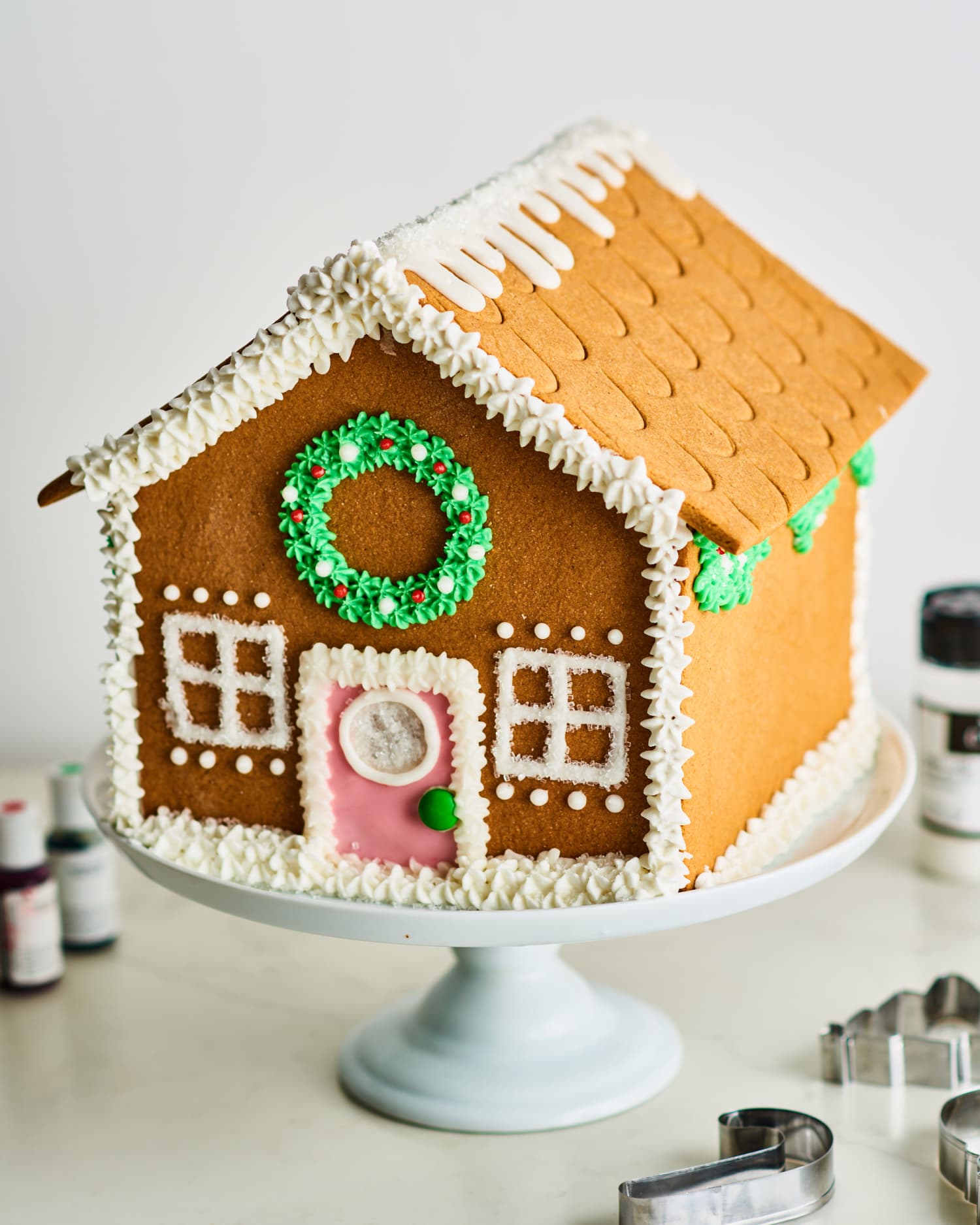 How To Make An Easy Impressive Gingerbread House