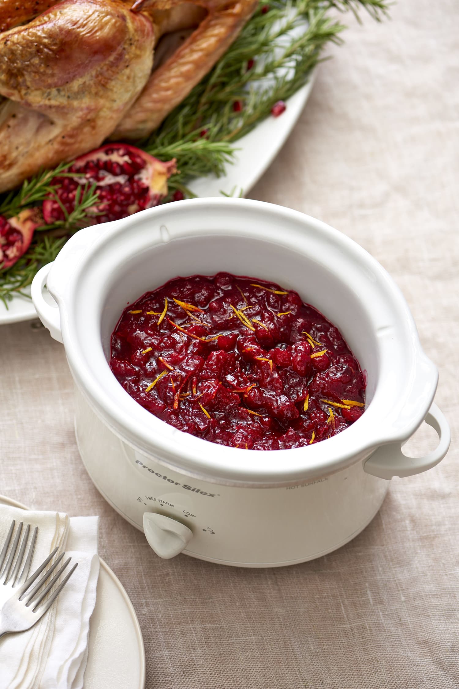 a-smart-easy-way-to-freeze-leftover-cranberry-sauce-in-useable