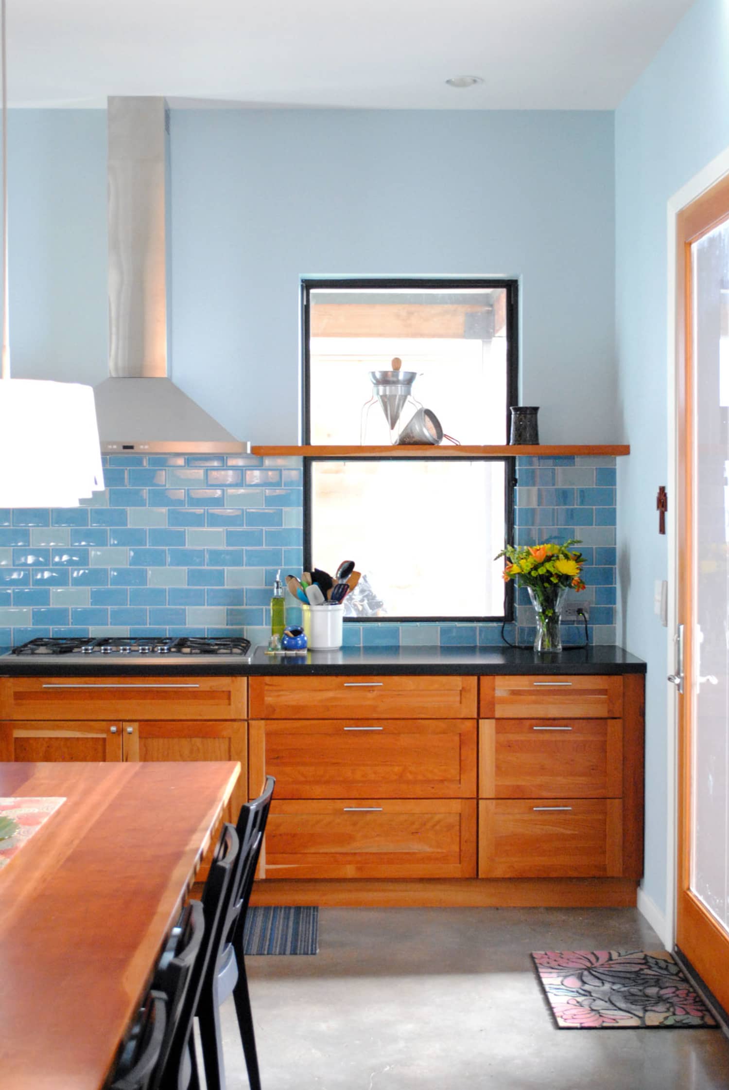 The Best Way To Place A Shelf In Front Of A Window Apartment Therapy