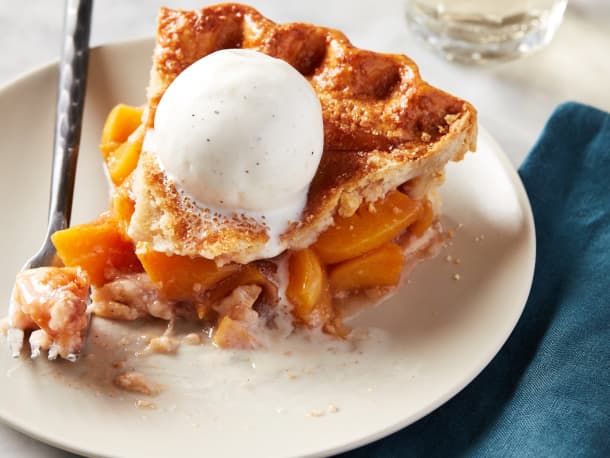 k%2FPhoto%2FRecipes%2F2020-08-how-to-make-perfect-peach-pie%2F2020_howto_peachpie_shot16_434