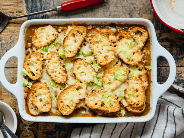 Slow Cooker French Onion Soup Casserole