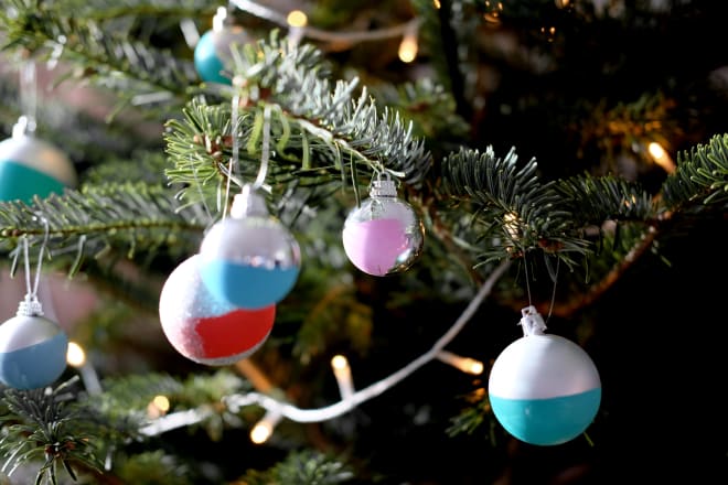 Here S What Twitter Has To Say About Decorating For Christmas Over