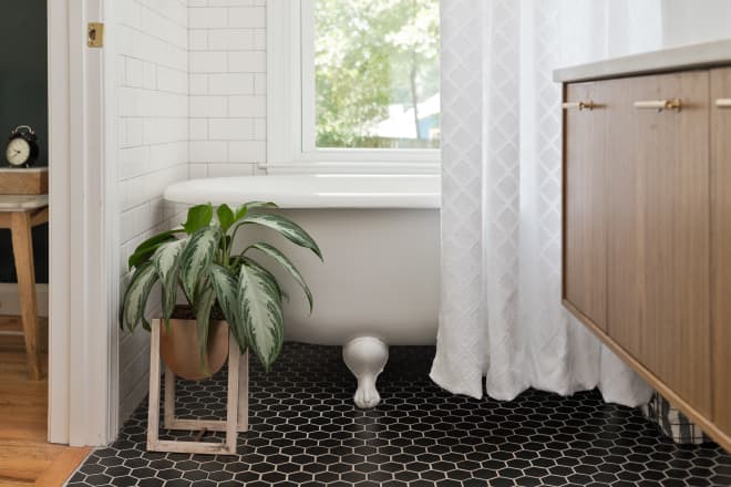 This $50 Stone Bath Mat Dries Almost Instantly — and Doubles as a Dish-Drying Station