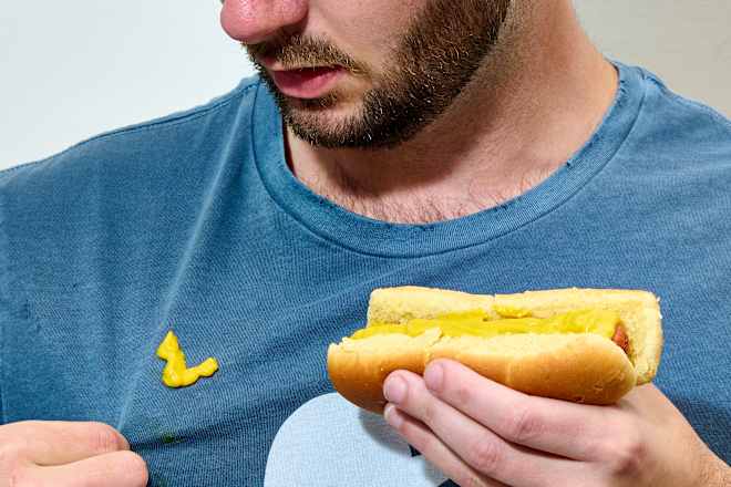 How to Remove Bright-Yellow Mustard Stains on Clothes