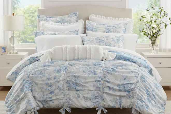 This Cottagecore Bedding Collection Has the Cutest Duvets