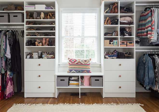 Why You Should Use a Toilet Paper Holder in Your Closet (It’s So Cute!)