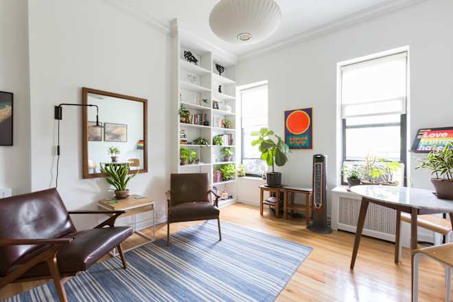 I Lived Without a Sofa for 2 Months: These 3 Solutions Made It Work