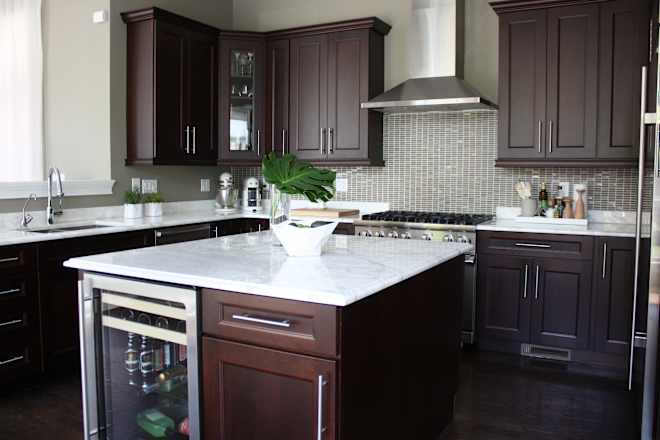 The “Outdated” Kitchen Cabinet Trend That’s Making a Huge Comeback in 2025