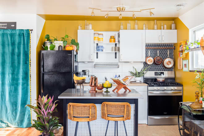 12 Kitchen Island Tables That Offer Stylish Seating and Storage