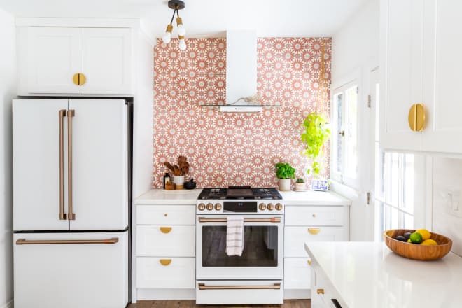 The Surprising Bathroom Accessory That Makes Any Kitchen Feel Instantly “Fancy”