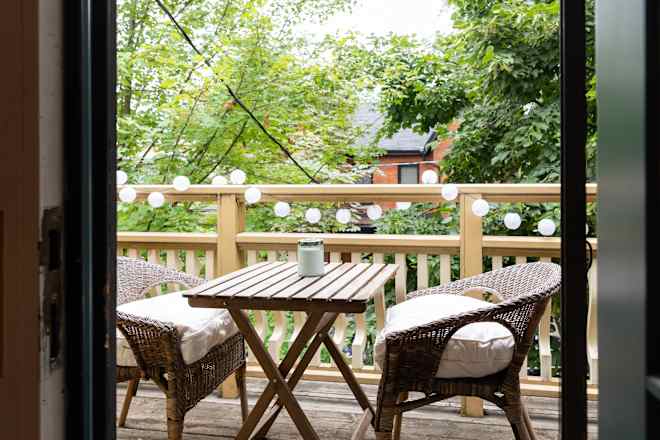 Amazon Is Selling the Cutest Outdoor Bench with a Hidden Table