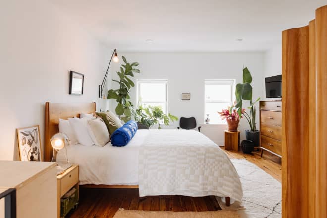 Quince Is Having a Sale on Cotton Percale Sheets — They’re Selling Fast