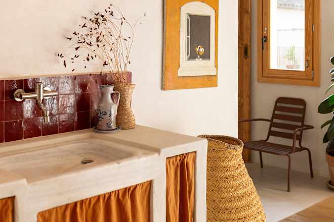 This $1.50 Dollar Tree Kitchen Gem Doubles as the Cutest Fall Decor