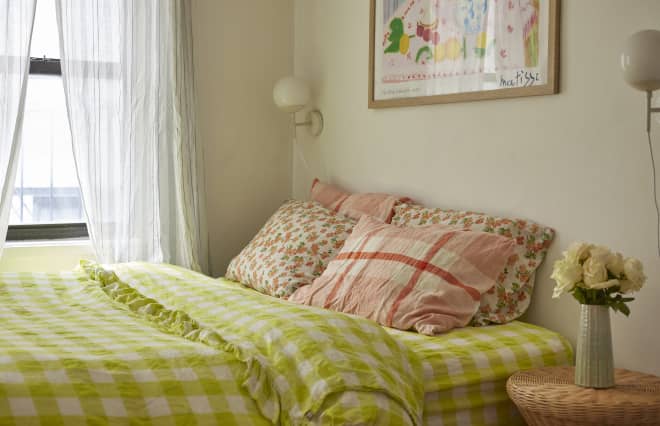 This $0 Hosting Hack for Anyone Without a Coat Closet Is So Smart, I Had to Steal It