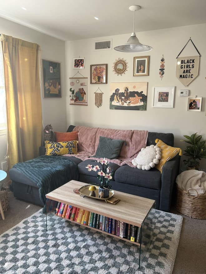 This Cute and Cozy 494-Square-Foot Virginia Apartment Costs $868 a Month to Rent