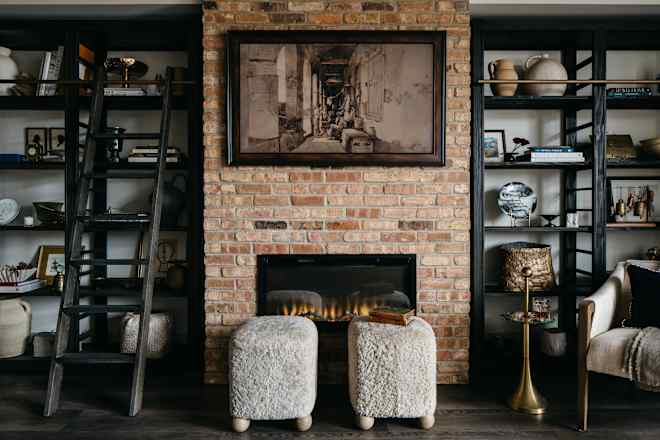 A Bland 2000s Condo’s Redo Feels Like a Sultry Parisian Speakeasy Now