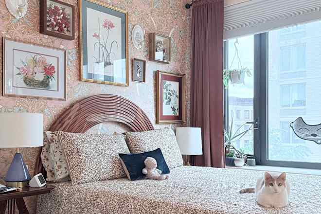 This Small Brooklyn Rental Has the Coolest Mirror I've Ever Seen