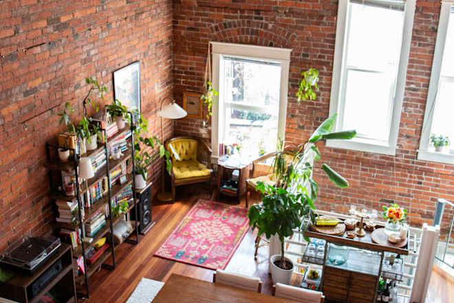 A 120-Year-Old Home’s Bold Kitchen Looks Like Dakota Johnson’s (for Much Less!)