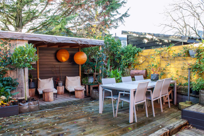 Hang a Disco Ball Outside, and You’ll Never See a Fly Again