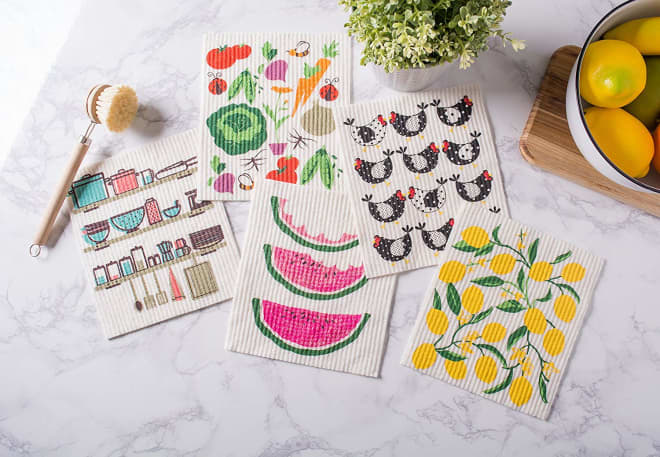 Swedish Dishcloths Are the Reusable‚ Compostable‚ and Adorable Alternative to Wasteful Paper Towels