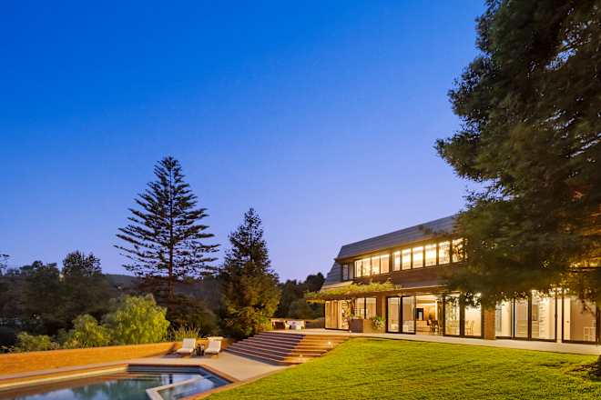 This Rare (and Stunning!) Lloyd Wright Home Is on the Market