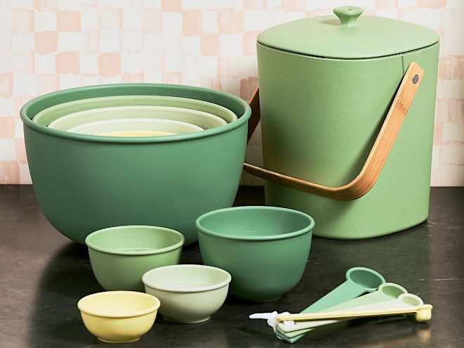 The Kitchn Dropped a New Collab Featuring "Gorgeous" Space-Saving Nesting Bowls