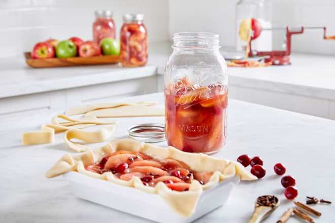 These “So Elegant” Mason Jars Have a Special Feature That Makes Them a Must-Have