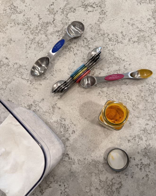 The $20 Magnetic Find That Will Declutter Your Kitchen Drawer in an Instant (It’s So Smart!)