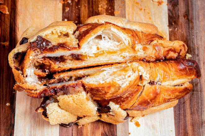 I Tried the Viral Parisian “Crookie” That's All Over TikTok