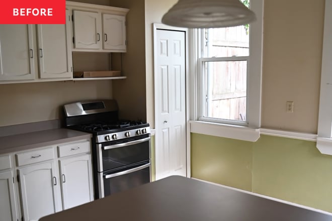 Before &;amp; After: Striking Navy Cabinets and Citrus Wallpaper Instantly Transform a Dated Kitchen