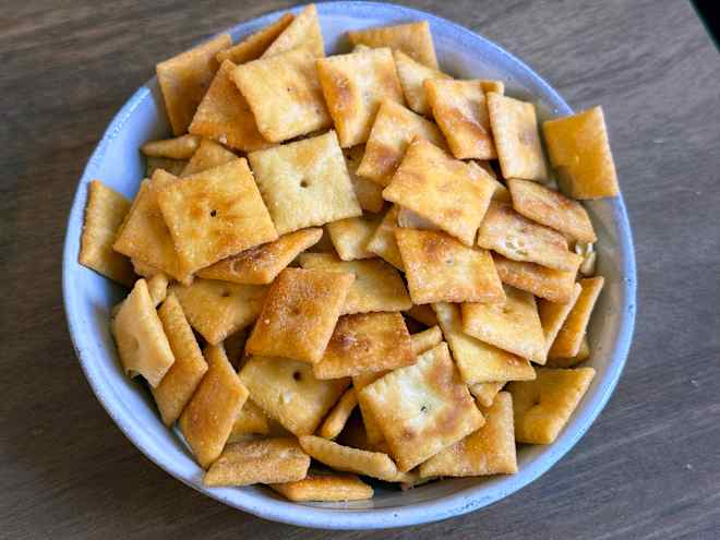 We Got Our Hands On Cheez-It’s New “Extra Cheesy” Flavor Before It Hit Shelves, and It’s the Best One Yet