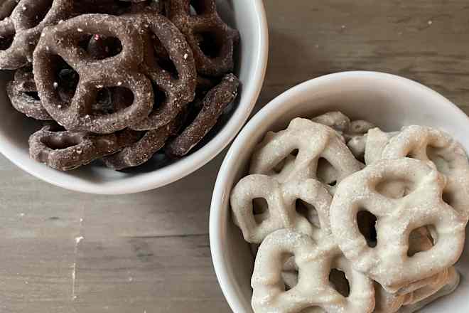 These Limited-Edition Pretzels Taste Just Like My All-Time Favorite Holiday Dessert (I’m Not Sharing!)