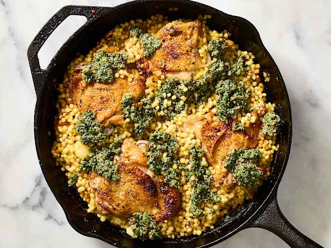 This One-Pan Garlicky Chicken Leaves Everyone Asking for Seconds