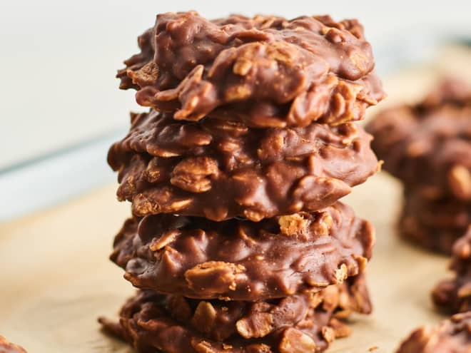 I Keep Finding Excuses to Make These No-Bake Peanut Butter Chocolate Cookies